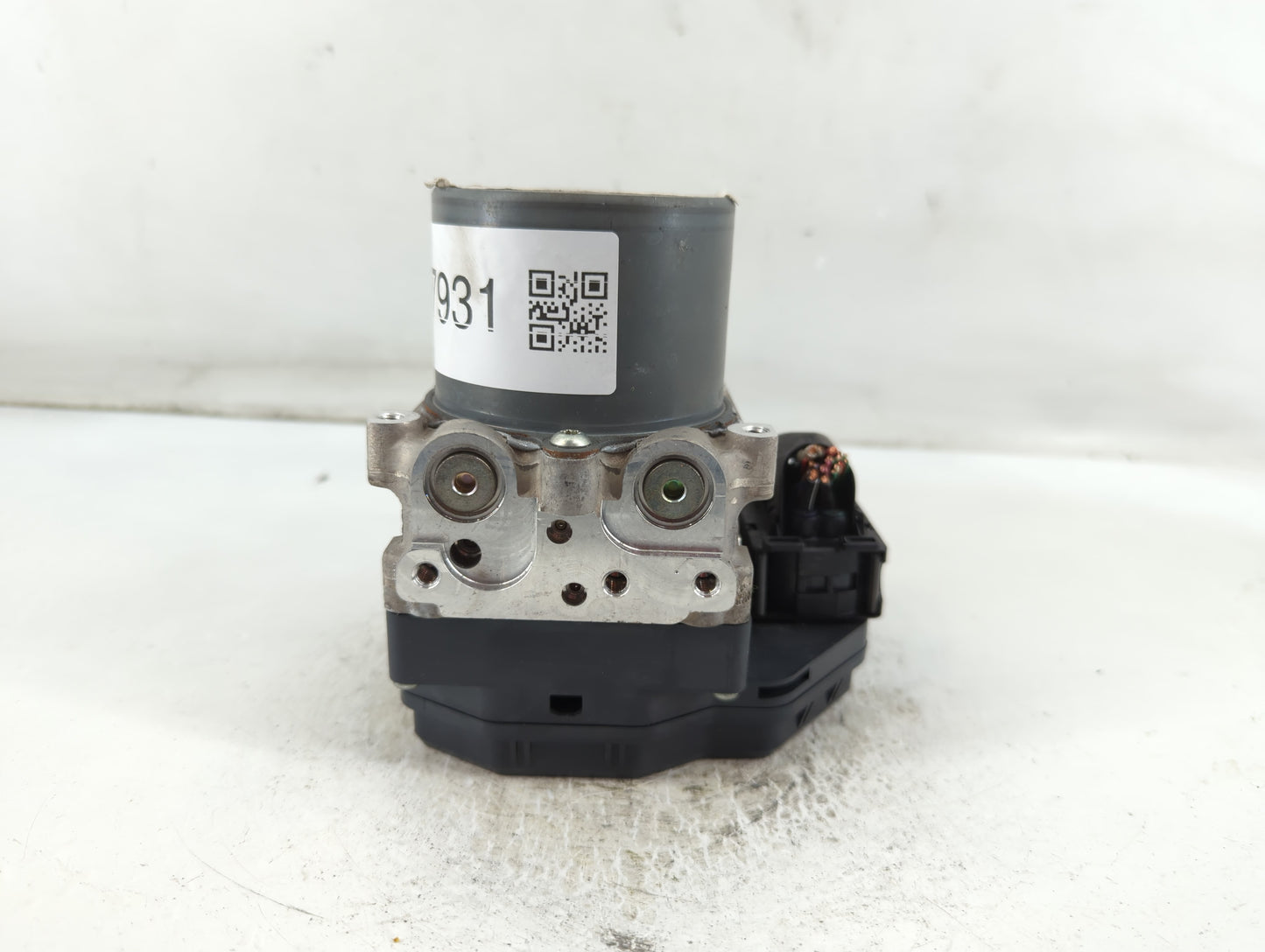 2014-2015 Infiniti Qx60 ABS Pump Control Module Replacement P/N:47660 9ND0B 133000-1630 Fits Fits 2014 2015 OEM Used Auto Parts - Oemusedautoparts1.com