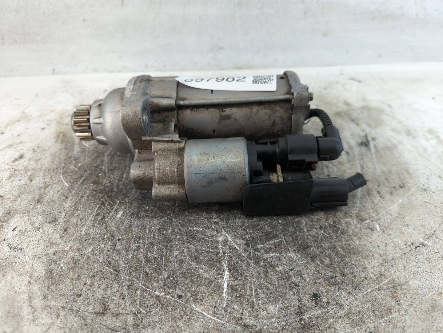 2014-2017 Volkswagen Beetle Car Starter Motor Solenoid OEM P/N:02M 911 024 R Fits Fits 2014 2015 2016 2017 OEM Used Auto Parts - Oemusedautoparts1.com