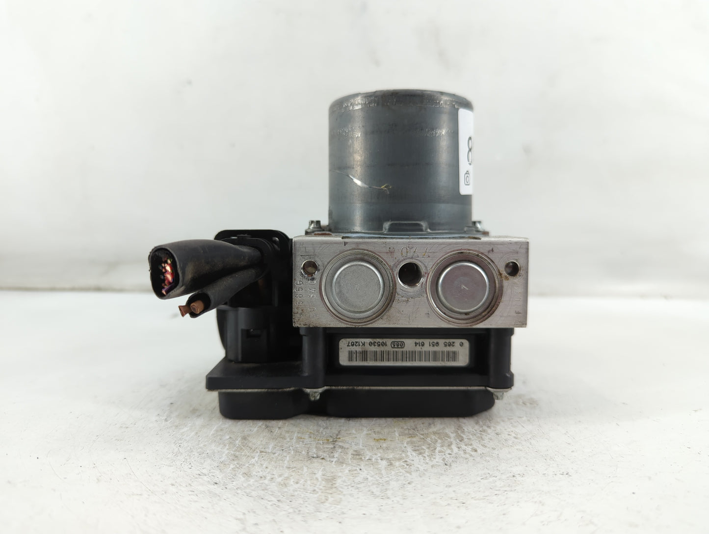 2015-2016 Mercedes-Benz E350 ABS Pump Control Module Replacement P/N:A 212 431 35 12 Fits Fits 2015 2016 2017 OEM Used Auto Parts - Oemusedautoparts1.com