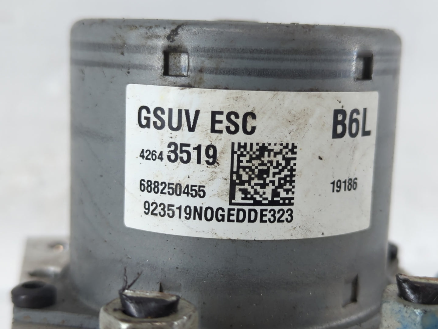 2017-2021 Chevrolet Trax ABS Pump Control Module Replacement P/N:42643519 Fits Fits 2017 2018 2019 2020 2021 OEM Used Auto Parts - Oemusedautoparts1.com
