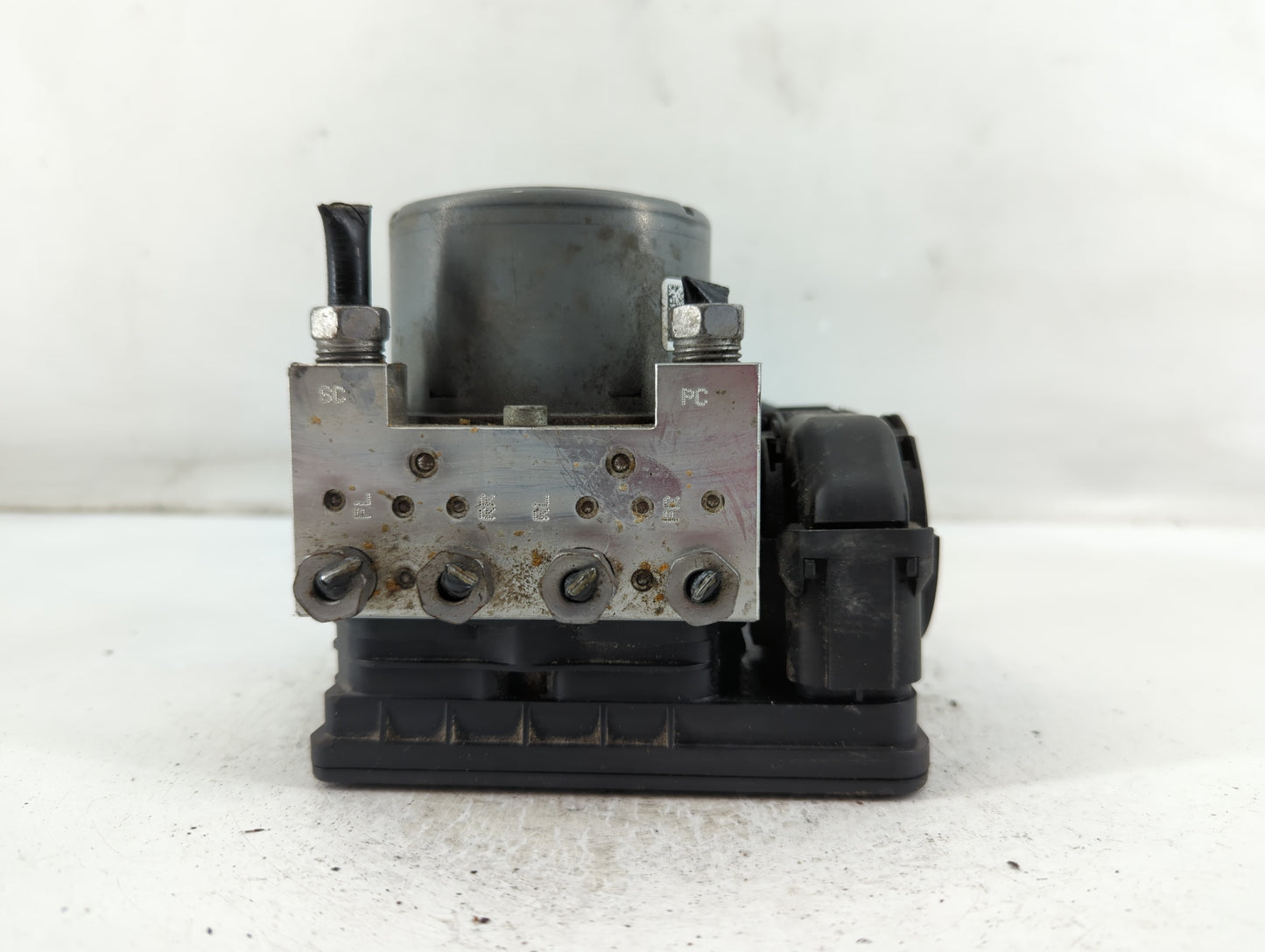 2014-2016 Cadillac Cts ABS Pump Control Module Replacement P/N:23366343 Fits Fits 2014 2015 2016 OEM Used Auto Parts