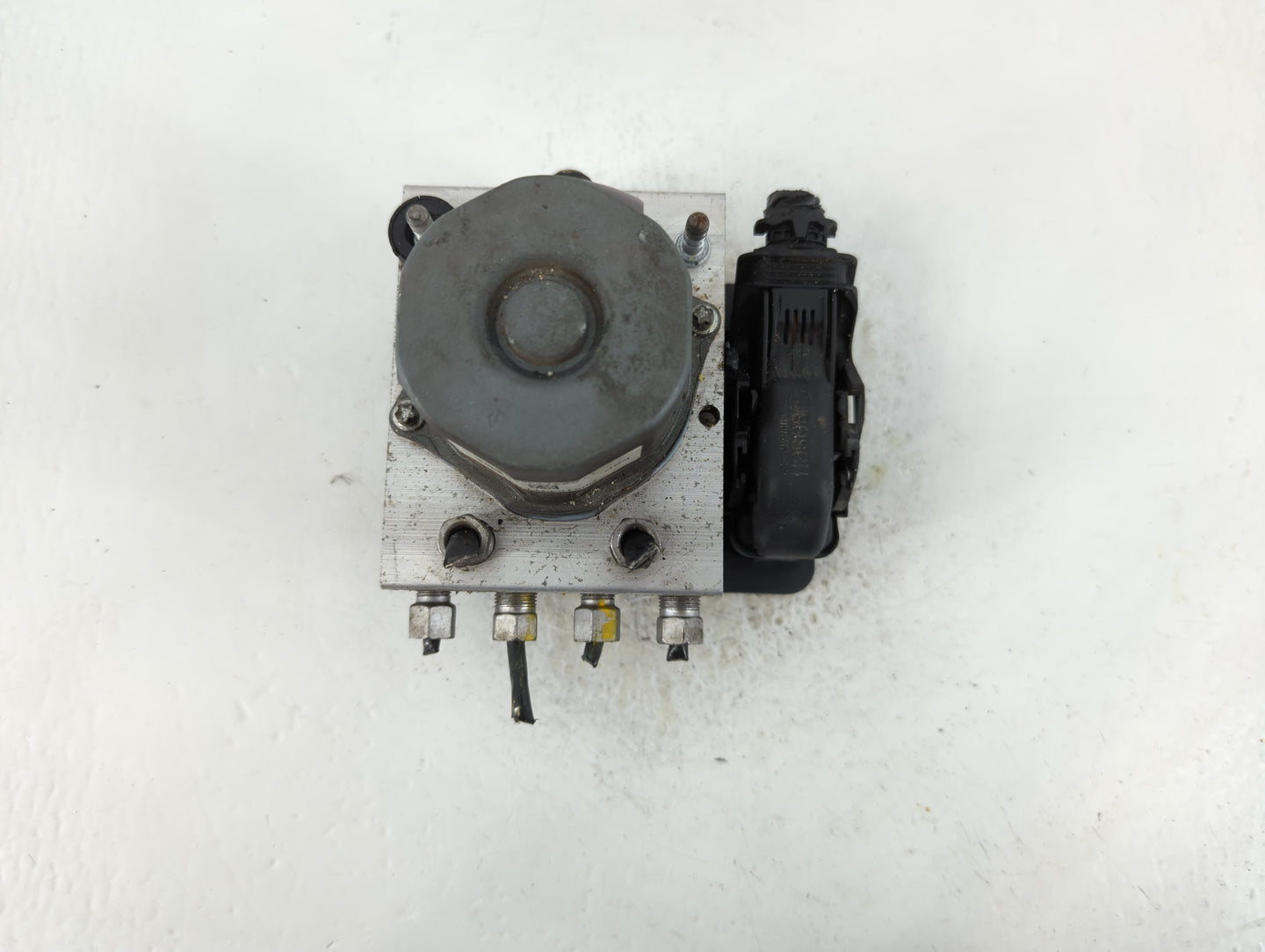 2012 Chrysler Town & Country ABS Pump Control Module Replacement P/N:P05154911AE Fits OEM Used Auto Parts - Oemusedautoparts1.com