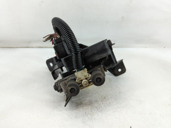 compare product 2000-2001 Dodge Ram 1500 ABS Pump Control Module Replacement P/N:P52010075AC Fits Fits 2000 2001 OEM Used Auto Parts