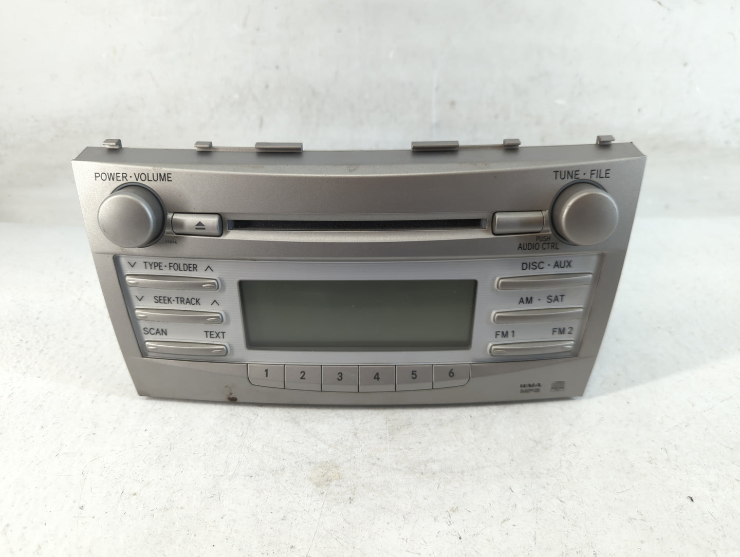 2010-2011 Toyota Camry Radio AM FM Cd Player Receiver Replacement P/N:86120-06480 Fits Fits 2010 2011 OEM Used Auto Parts - Oemusedautoparts1.com