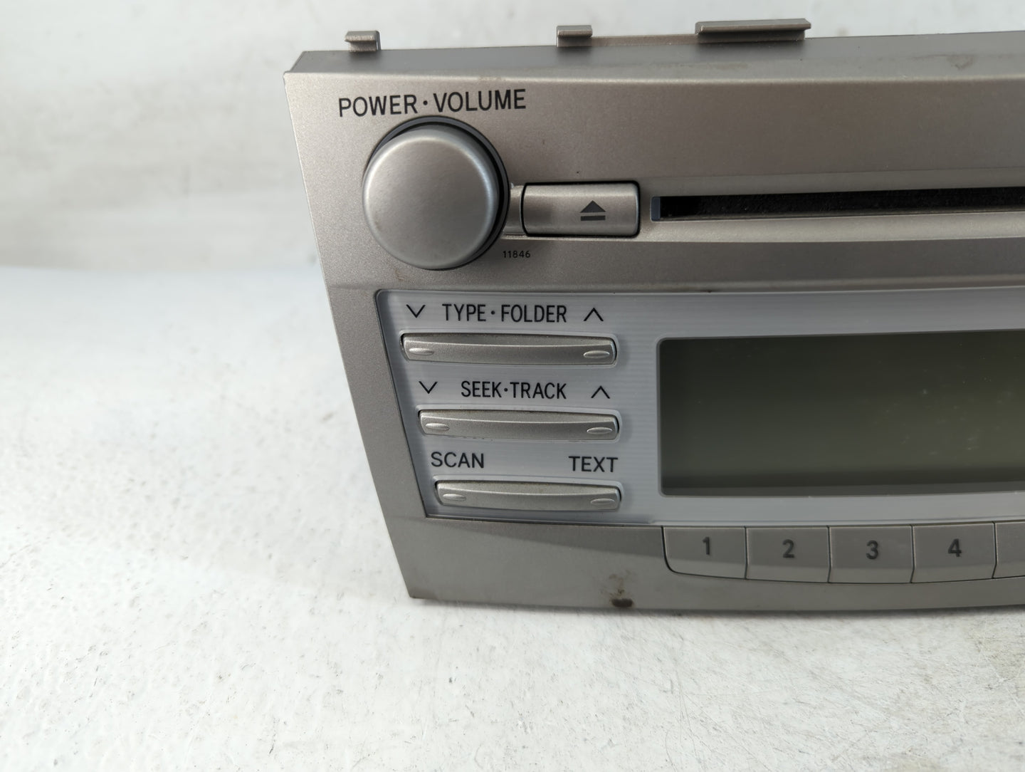 2010-2011 Toyota Camry Radio AM FM Cd Player Receiver Replacement P/N:86120-06480 Fits Fits 2010 2011 OEM Used Auto Parts - Oemusedautoparts1.com