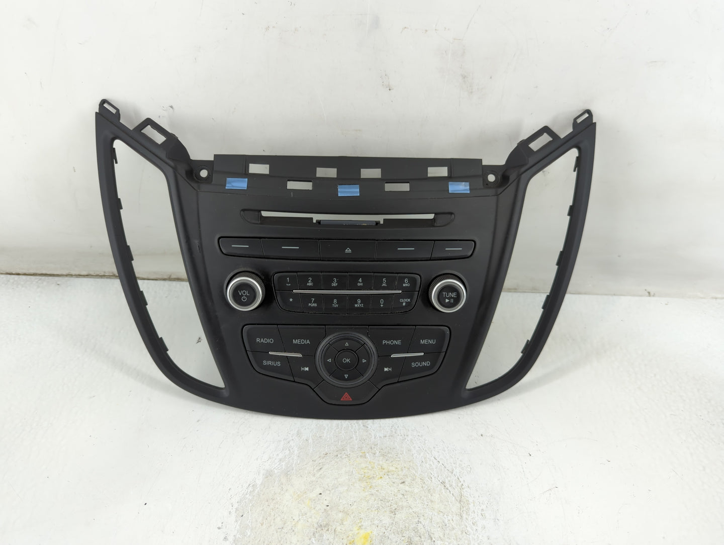 2017-2019 Ford Escape Radio AM FM Cd Player Receiver Replacement P/N:F1ET 18K811 KD Fits Fits 2015 2016 2017 2018 2019 OEM Used Auto Parts - Oemusedautoparts1.com