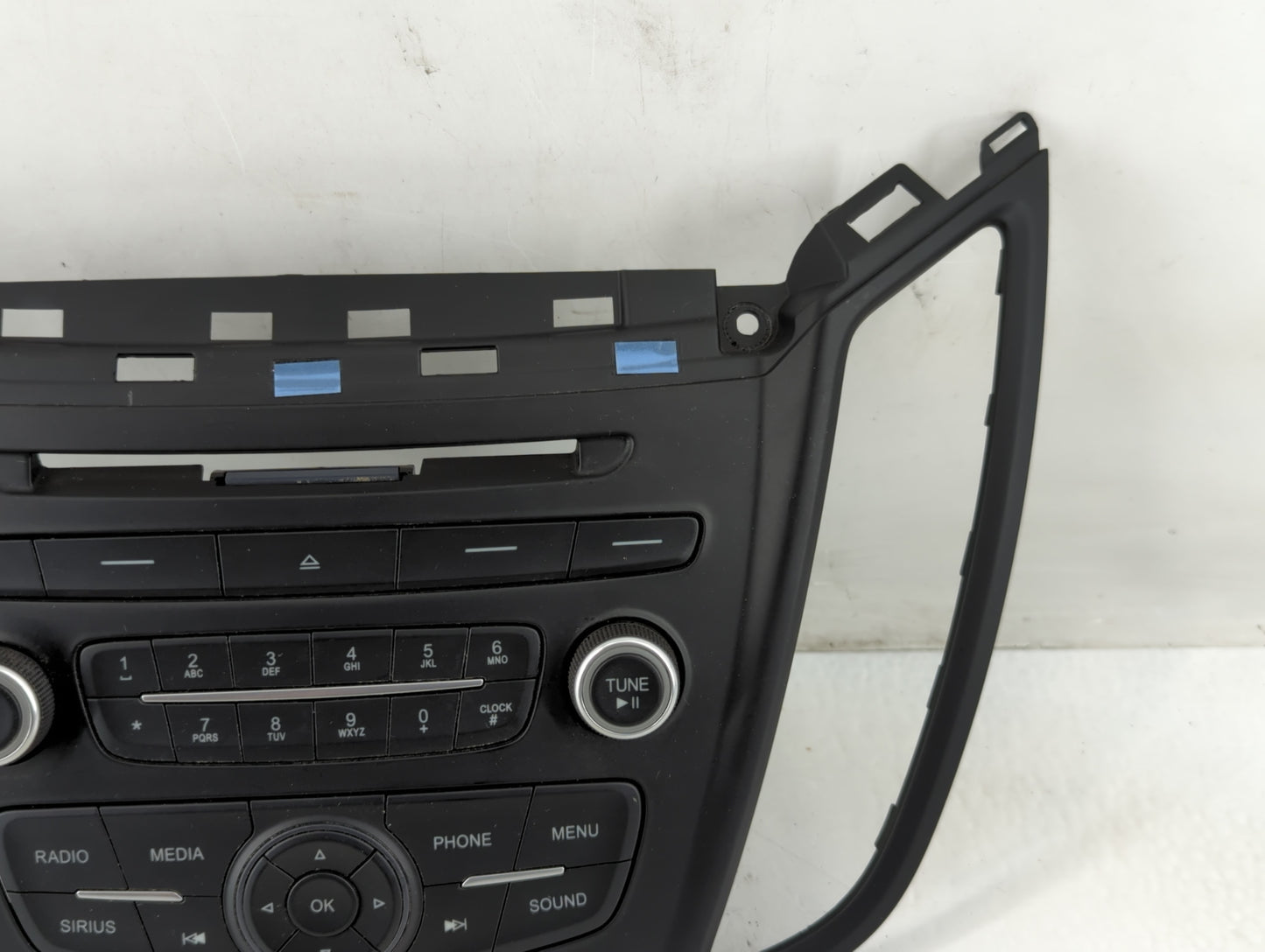 2017-2019 Ford Escape Radio AM FM Cd Player Receiver Replacement P/N:F1ET 18K811 KD Fits Fits 2015 2016 2017 2018 2019 OEM Used Auto Parts - Oemusedautoparts1.com