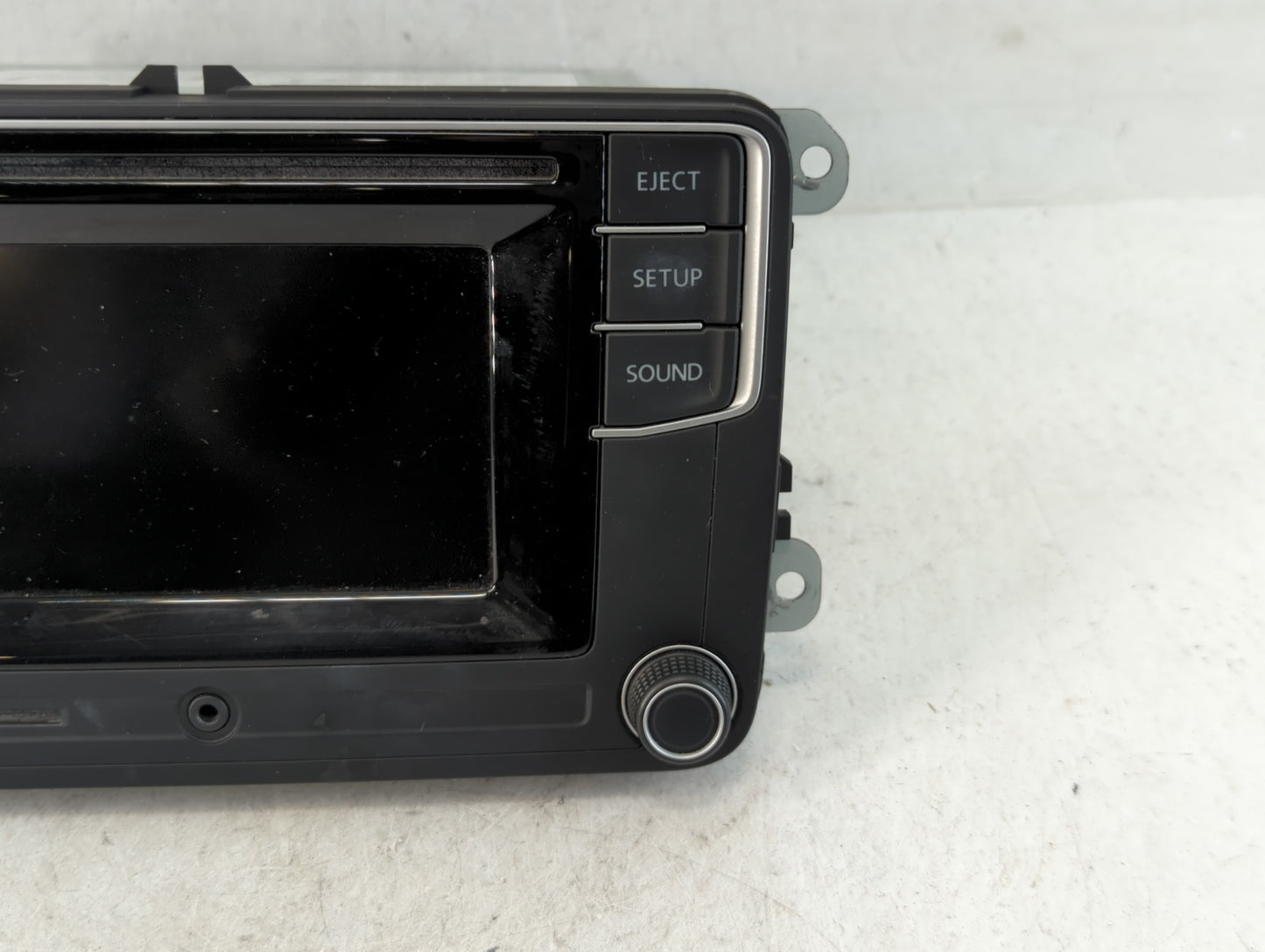 2018-2019 Volkswagen Beetle Radio AM FM Cd Player Receiver Replacement P/N:561 035 150 B Fits Fits 2018 2019 OEM Used Auto Parts - Oemusedautoparts1.com