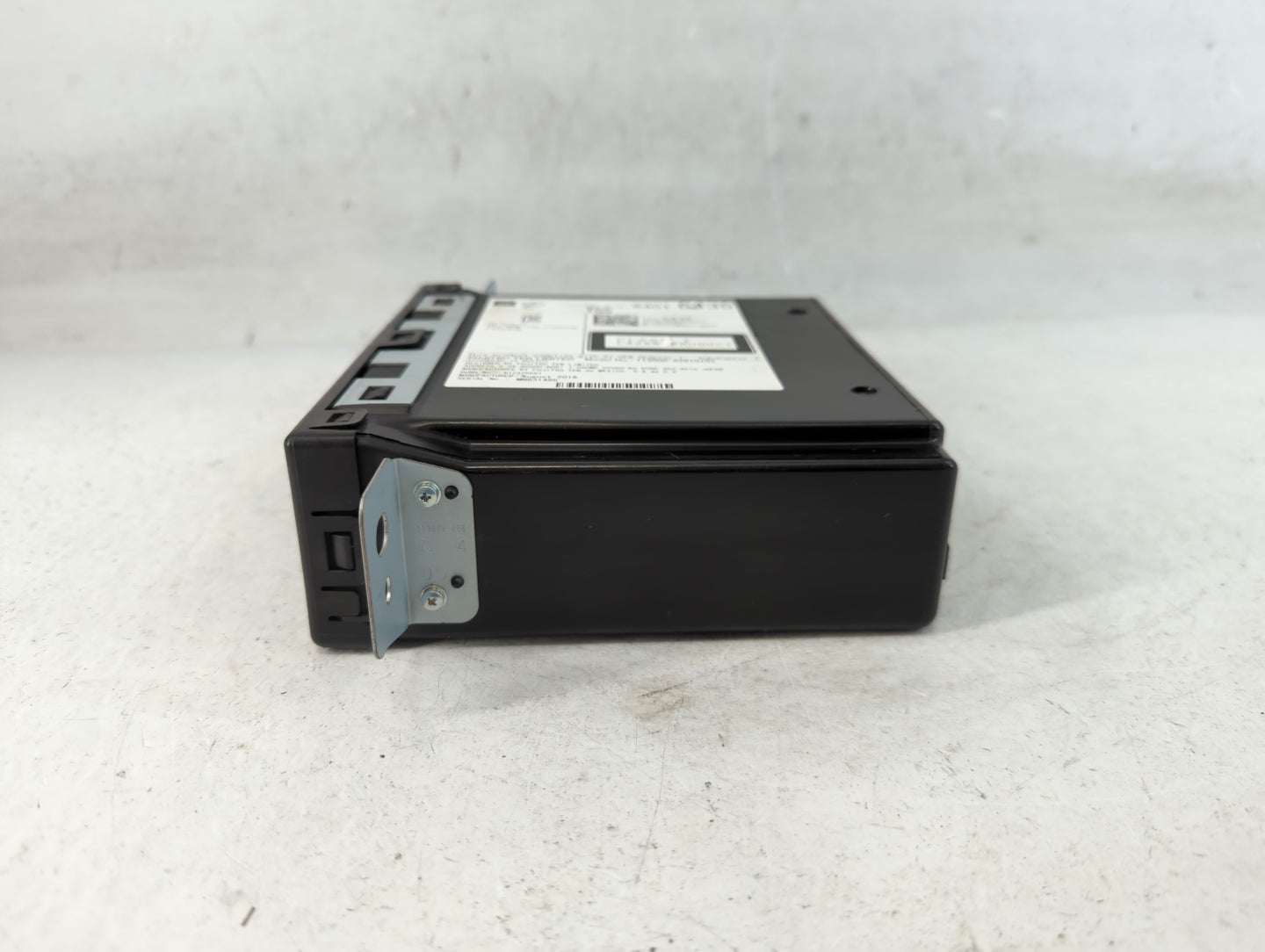 2015-2019 Chevrolet Silverado 1500 Radio AM FM Cd Player Receiver Replacement P/N:84016435 Fits Fits 2015 2016 2017 2018 2019 2020 OEM Used Auto Parts - Oemusedautoparts1.com