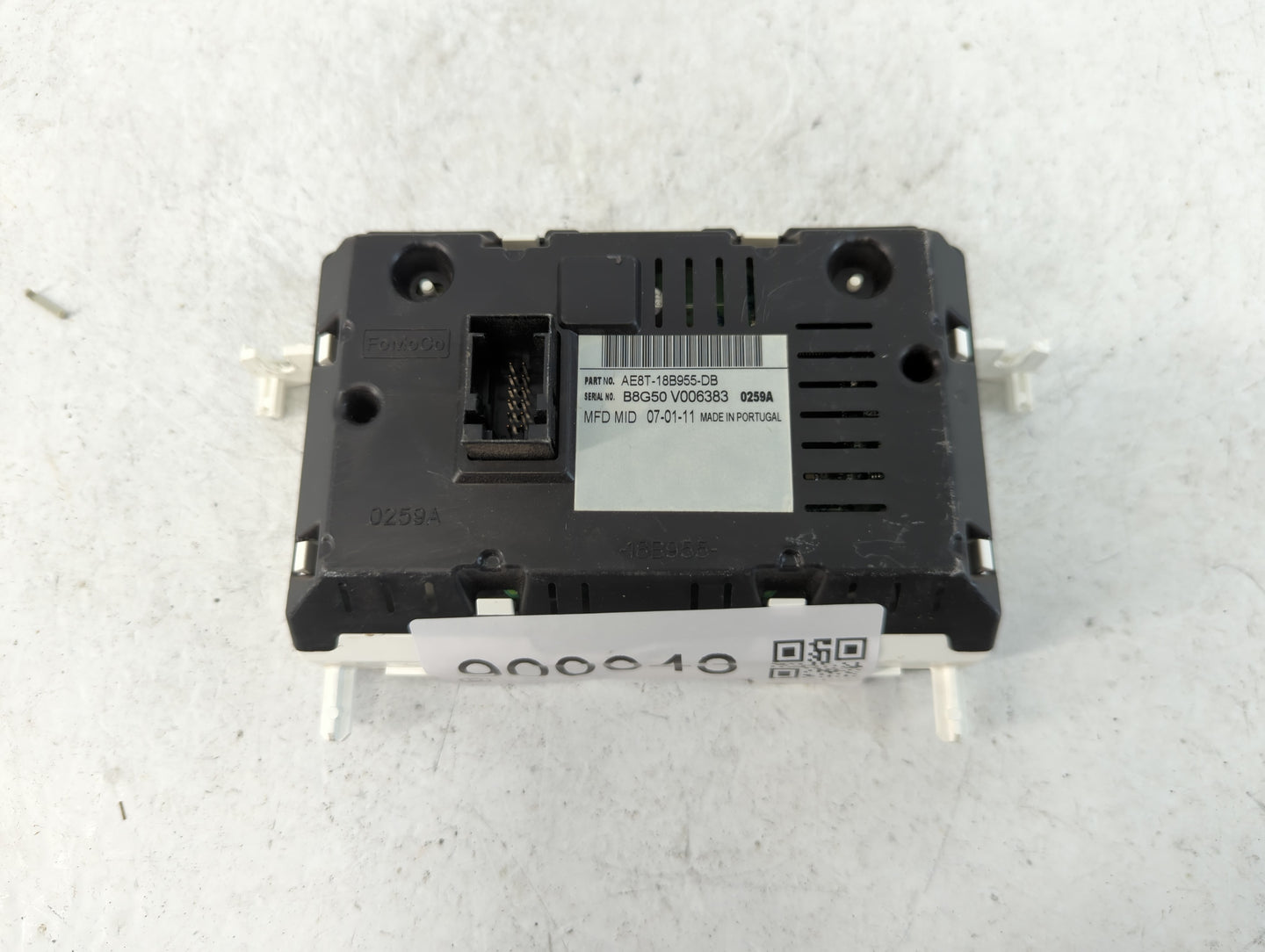 2011 Ford Fiesta Radio AM FM Cd Player Receiver Replacement P/N:AE8T-18B955-DB Fits OEM Used Auto Parts - Oemusedautoparts1.com