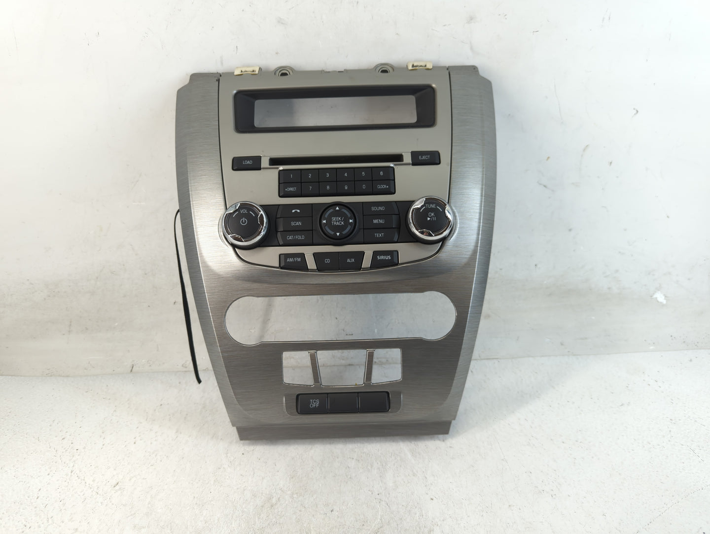 2010-2012 Ford Fusion Radio AM FM Cd Player Receiver Replacement P/N:9E5T-18A802-AE Fits Fits 2010 2011 2012 OEM Used Auto Parts - Oemusedautoparts1.com
