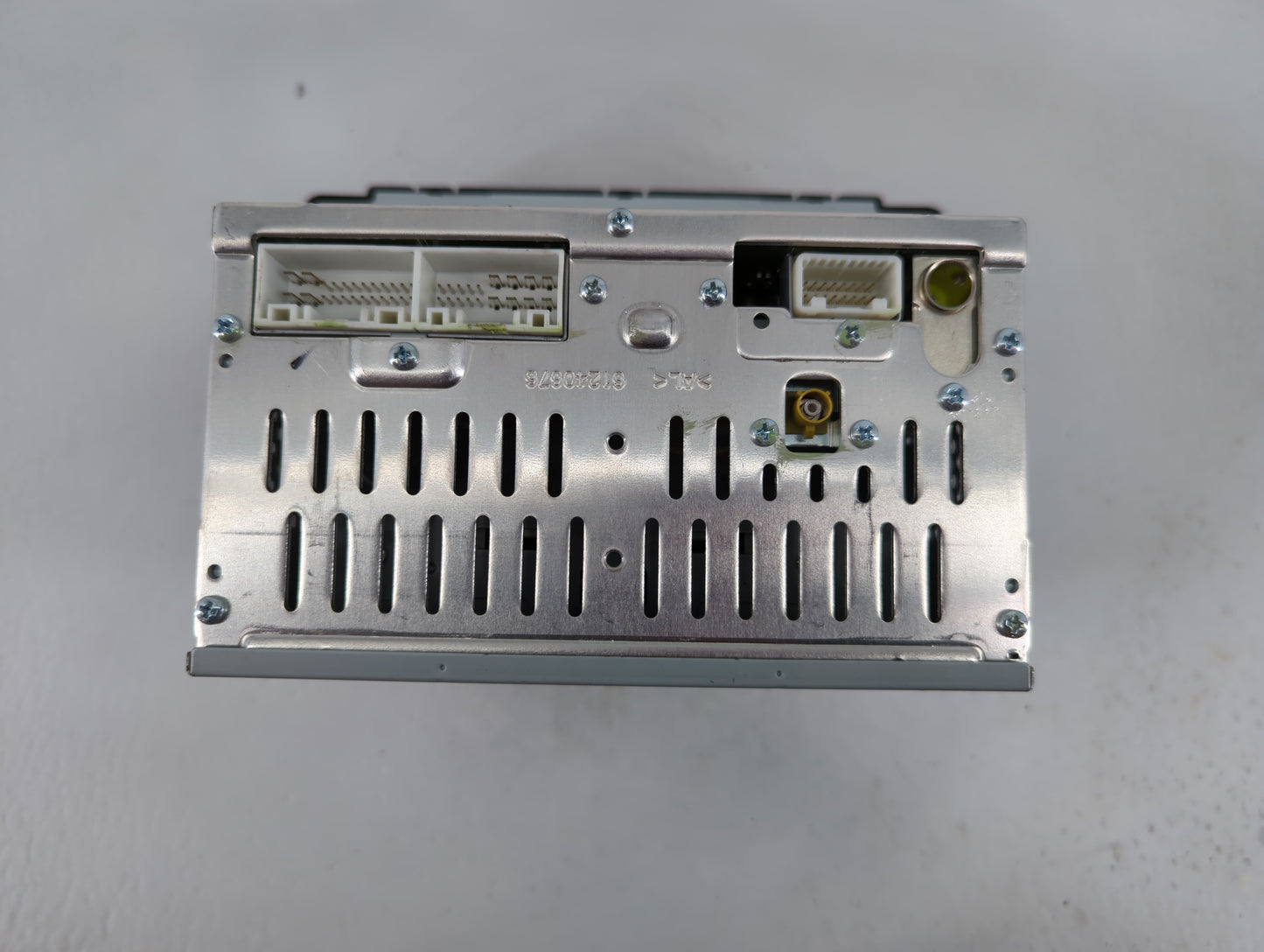 2016-2018 Kia Sorento Radio AM FM Cd Player Receiver Replacement P/N:96180-C6000WK Fits Fits 2016 2017 2018 OEM Used Auto Parts - Oemusedautoparts1.com