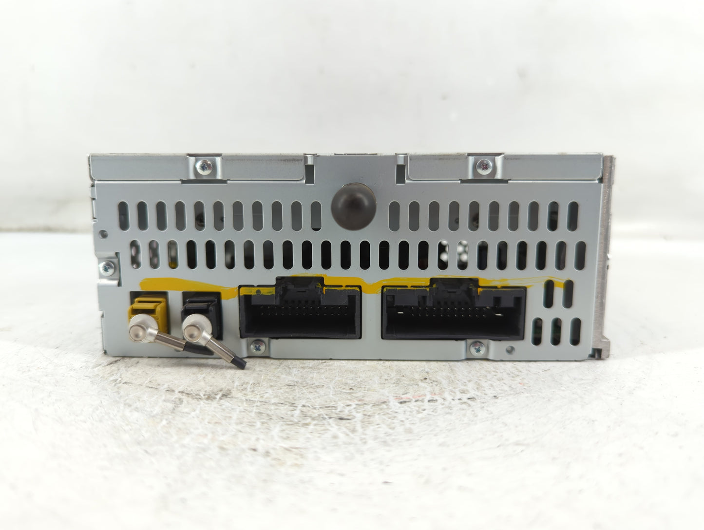 2011 Lincoln Mkx Radio AM FM Cd Player Receiver Replacement P/N:BT4T-19C107-FB Fits OEM Used Auto Parts - Oemusedautoparts1.com