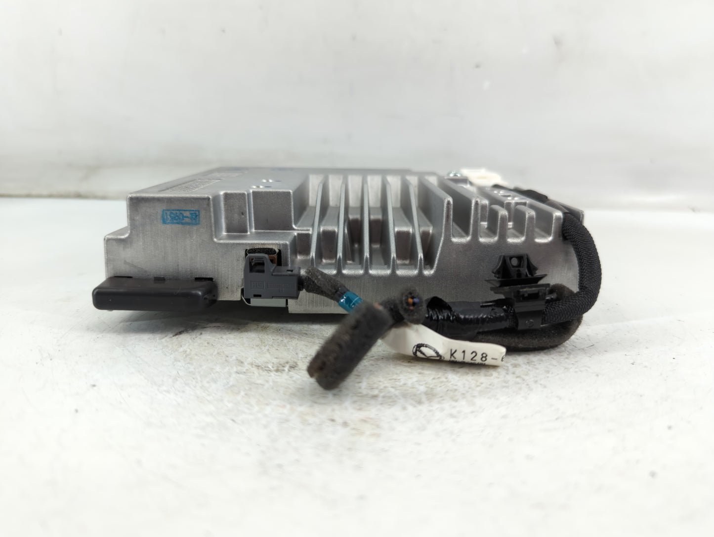 2016-2020 Mazda Cx-5 Radio AM FM Cd Player Receiver Replacement P/N:E910R-05.11062 TA0A 66 9C0 Fits OEM Used Auto Parts