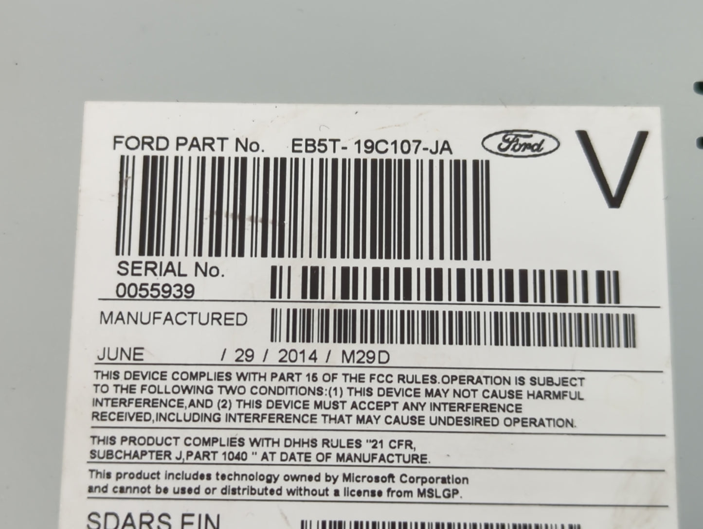 2014-2015 Ford Explorer Radio AM FM Cd Player Receiver Replacement P/N:EB5T-19C107-JA Fits Fits 2014 2015 OEM Used Auto Parts - Oemusedautoparts1.com