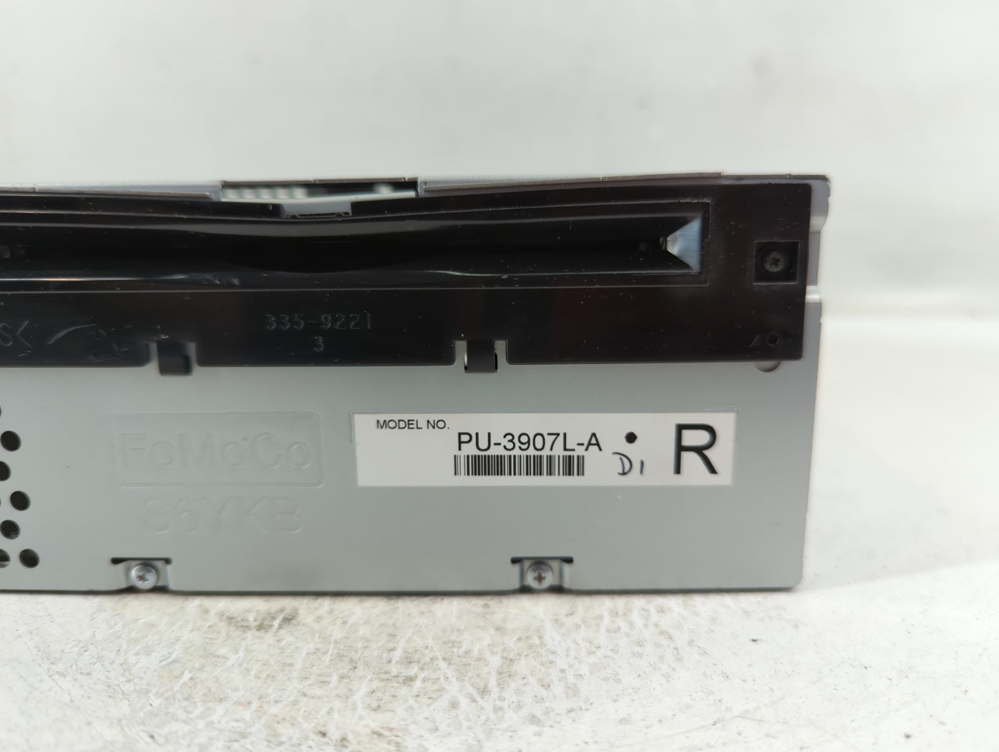 2013-2014 Ford Edge Radio AM FM Cd Player Receiver Replacement P/N:ET4T 19C107 JA Fits Fits 2013 2014 OEM Used Auto Parts - Oemusedautoparts1.com
