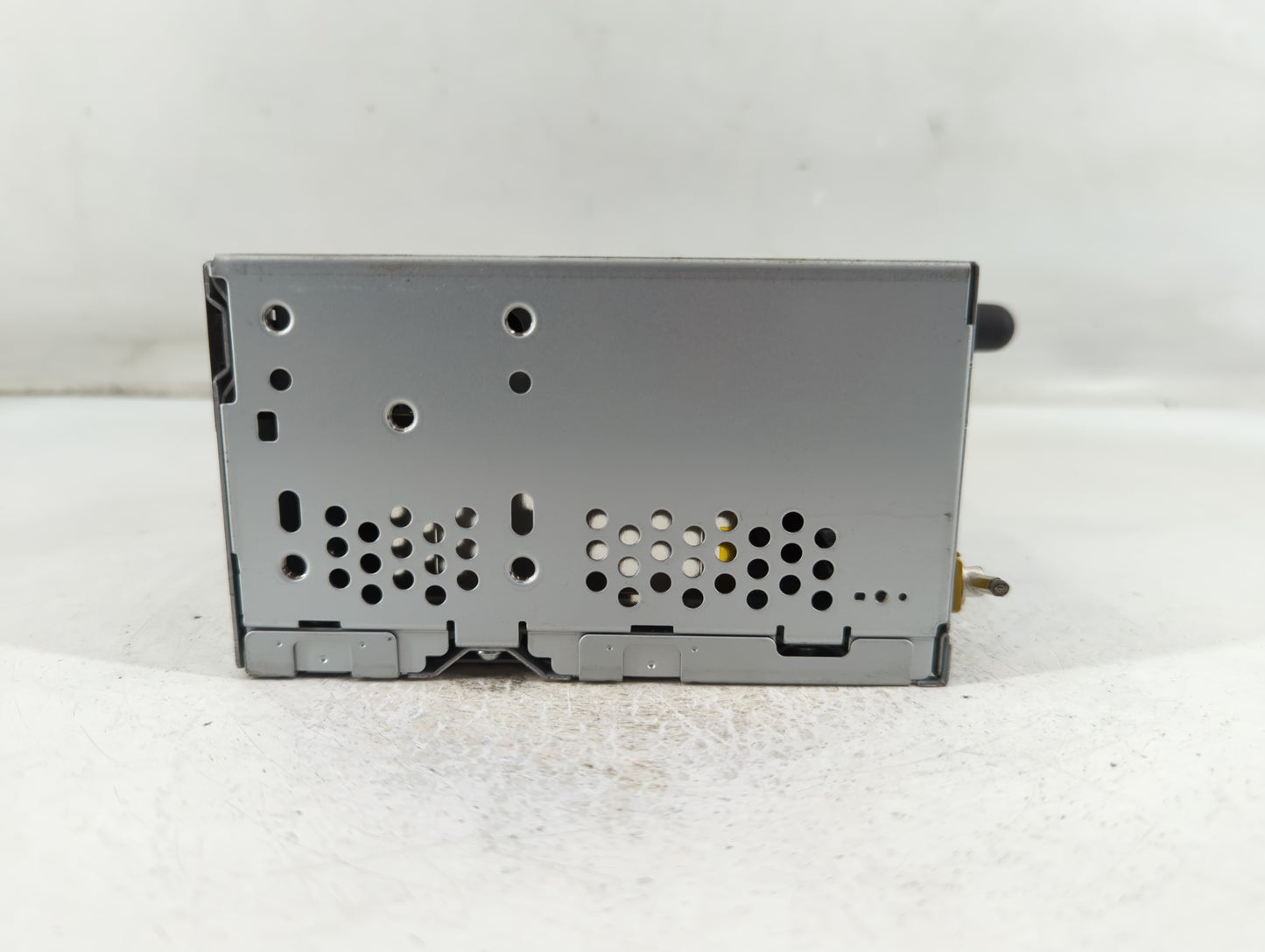 2013-2014 Ford Edge Radio AM FM Cd Player Receiver Replacement P/N:ET4T 19C107 JA Fits Fits 2013 2014 OEM Used Auto Parts - Oemusedautoparts1.com