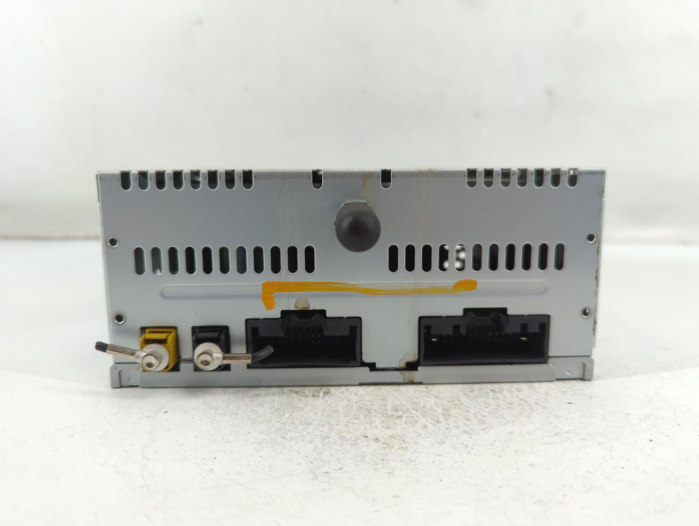 2013-2014 Ford Edge Radio AM FM Cd Player Receiver Replacement P/N:ET4T 19C107 JA Fits Fits 2013 2014 OEM Used Auto Parts - Oemusedautoparts1.com