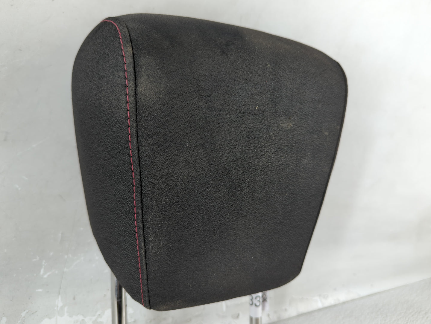 2012-2013 Chevrolet Equinox Headrest Head Rest Front Driver Passenger Seat Fits Fits 2012 2013 OEM Used Auto Parts - Oemusedautoparts1.com
