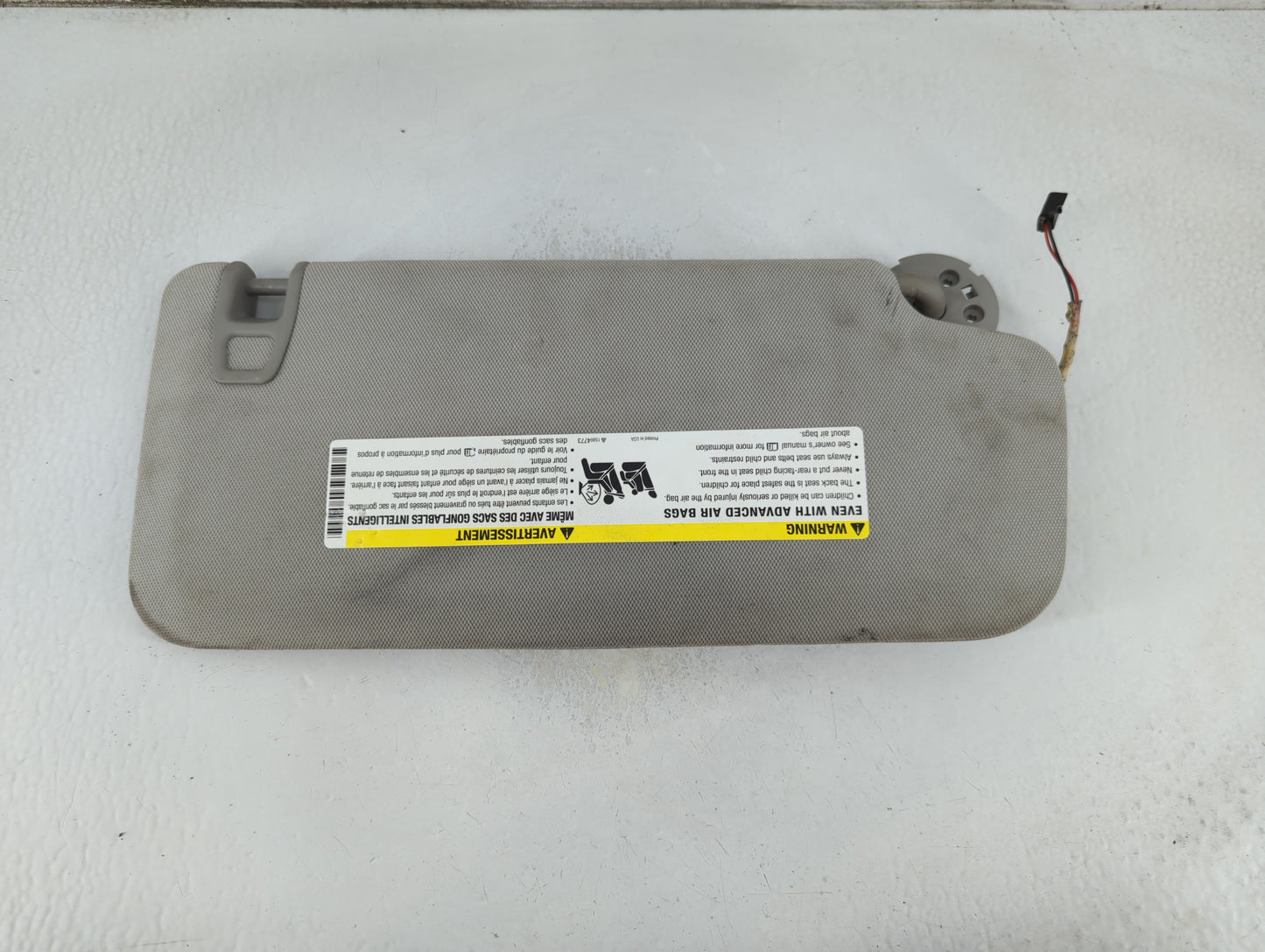 2010-2017 Chevrolet Equinox Sun Visor Shade Replacement Driver Left Mirror Fits Fits 2010 2011 2012 2013 2014 2015 2016 2017 OEM Used Auto Parts