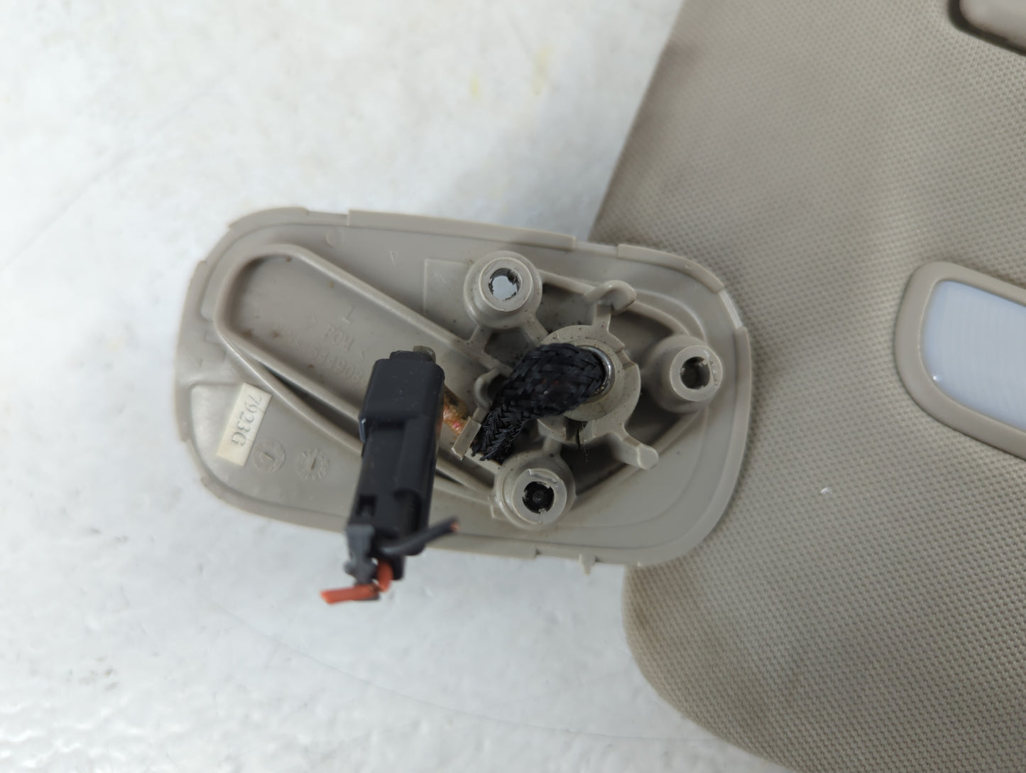 2007-2013 Chevrolet Silverado 1500 Sun Visor Shade Replacement Driver Left Mirror Fits OEM Used Auto Parts