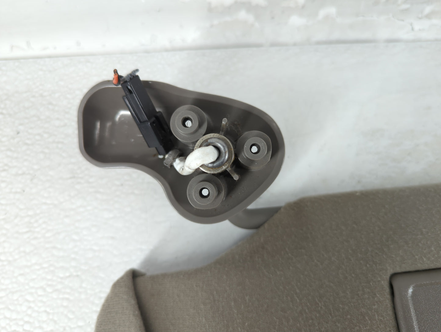 2004 Cadillac Escalade Sun Visor Shade Replacement Driver Left Mirror Fits OEM Used Auto Parts - Oemusedautoparts1.com