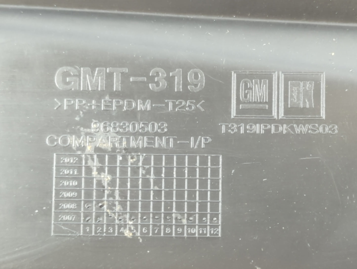 2008 Saturn Vue Passenger Glove Box Door Storage Compartment