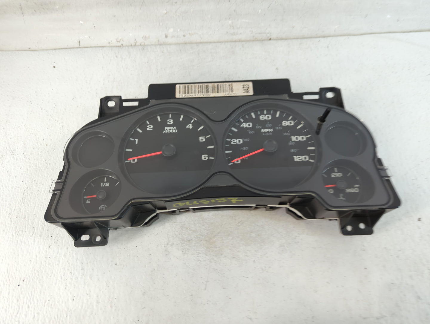 2011 Chevrolet Silverado 1500 Instrument Cluster Speedometer Gauges P/N:28255335 Fits OEM Used Auto Parts - Oemusedautoparts1.com