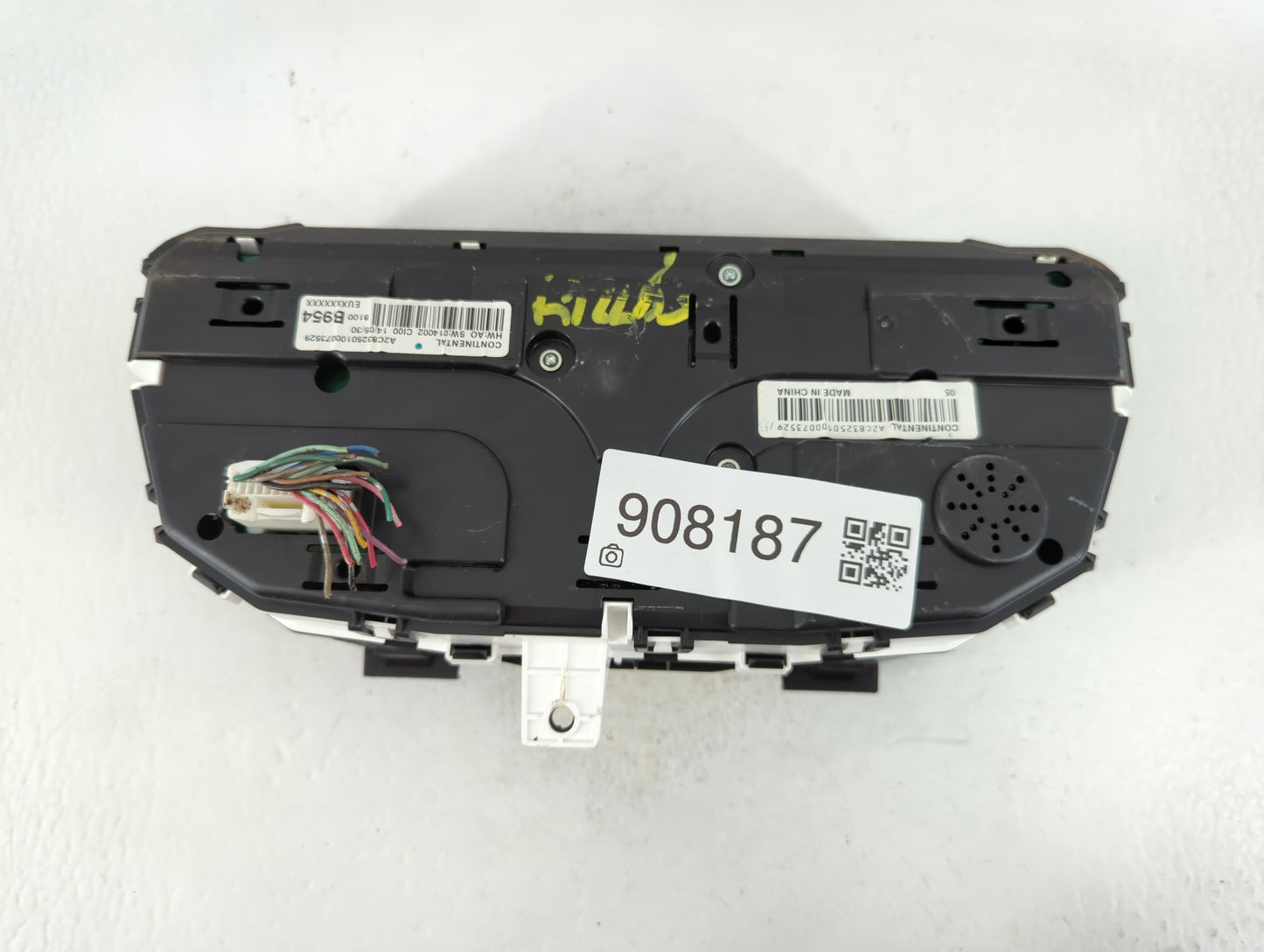 2014-2015 Mitsubishi Outlander Sport Instrument Cluster Speedometer Gauges P/N:A2C83250100073529 Fits Fits 2014 2015 OEM Used Auto Parts - Oemusedautoparts1.com