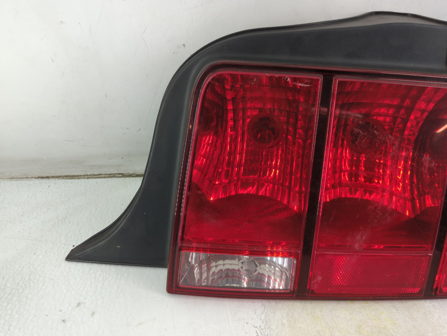2005-2009 Ford Mustang Tail Light Assembly Passenger Right OEM Fits Fits 2005 2006 2007 2008 2009 OEM Used Auto Parts - Oemusedautoparts1.com