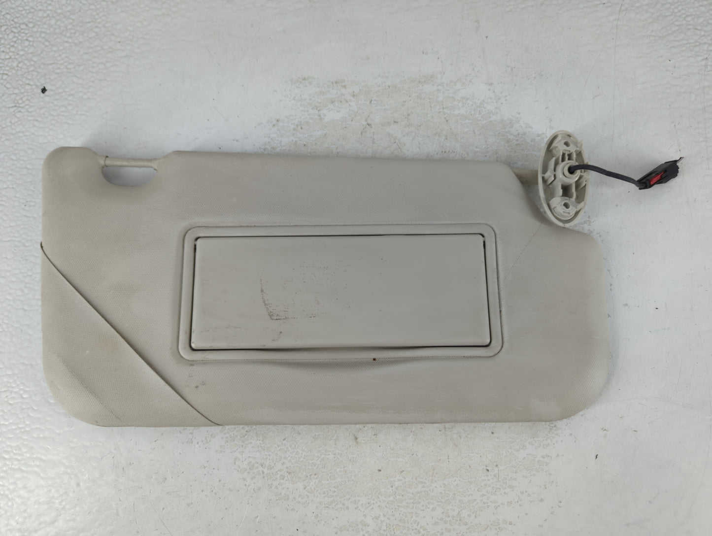 2013-2018 Ford Focus Sun Visor Shade Replacement Driver Left Mirror Fits Fits 2013 2014 2015 2016 2017 2018 OEM Used Auto Parts - Oemusedautoparts1.com