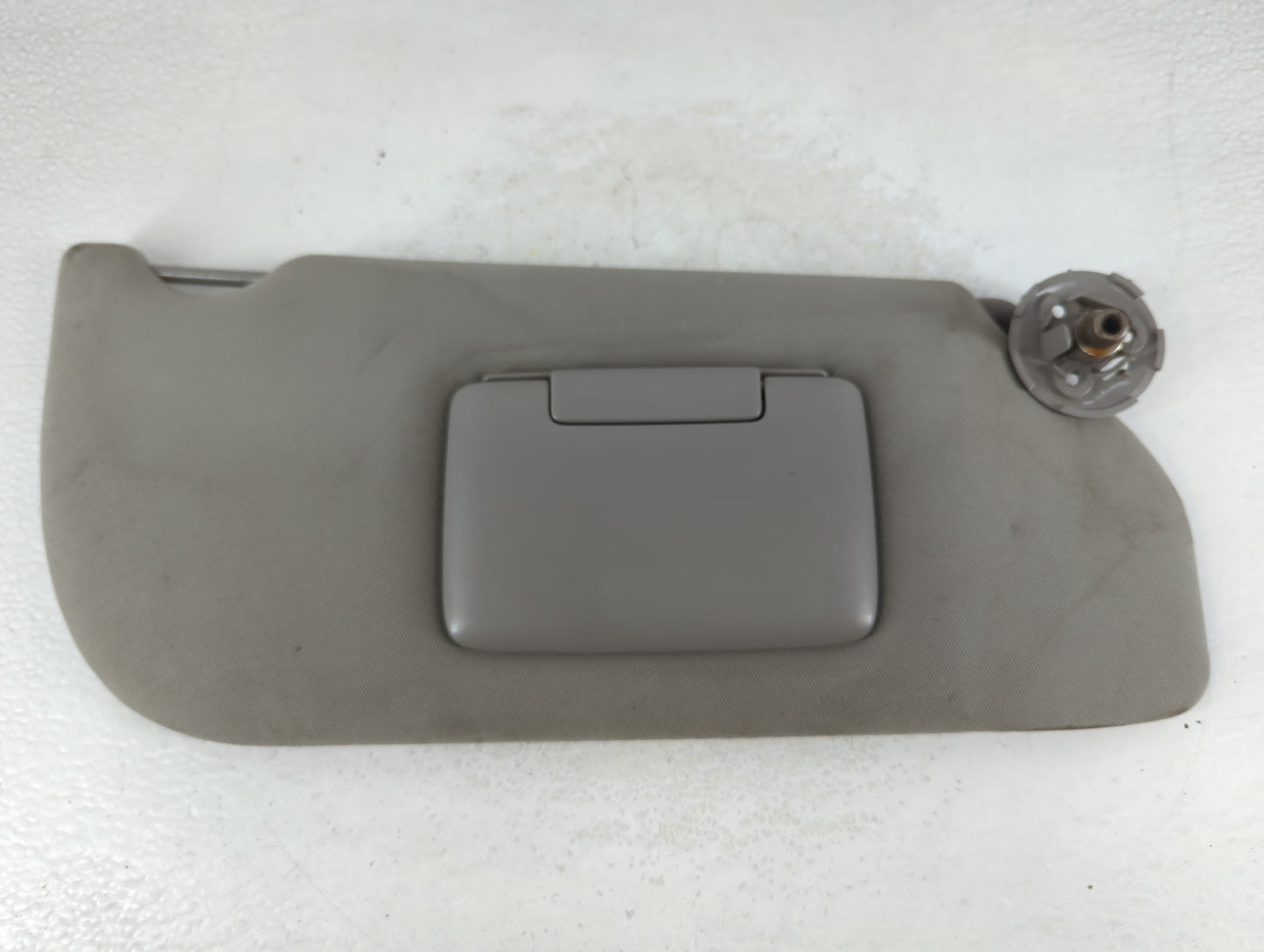 2005-2009 Chevrolet Uplander Sun Visor Shade Replacement Passenger Right Mirror Fits Fits 2005 2006 2007 2008 2009 OEM Used Auto Parts