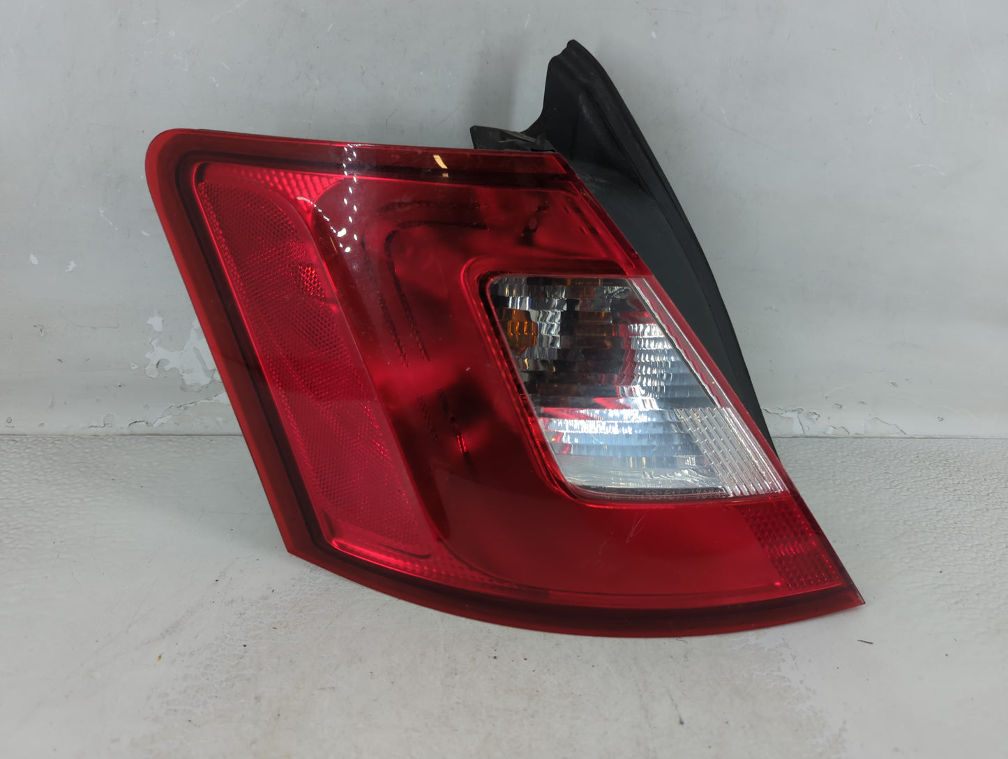 2012 Ford Taurus Tail Light Assembly Passenger Right OEM P/N:44ZH 2023 Fits OEM Used Auto Parts - Oemusedautoparts1.com