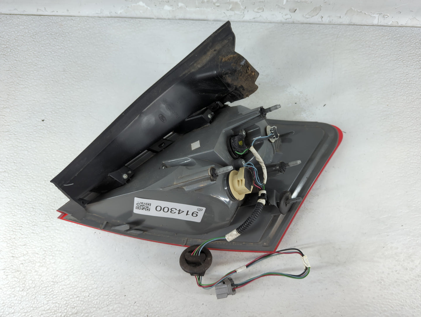 2012 Ford Taurus Tail Light Assembly Passenger Right OEM P/N:44ZH 2023 Fits OEM Used Auto Parts - Oemusedautoparts1.com