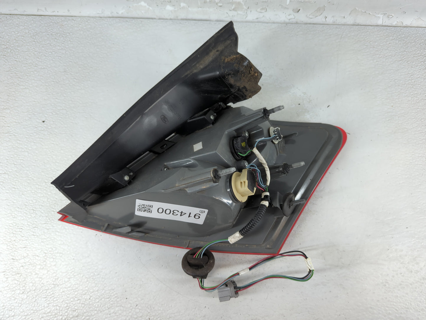2012 Ford Taurus Tail Light Assembly Passenger Right OEM P/N:44ZH 2023 Fits OEM Used Auto Parts - Oemusedautoparts1.com