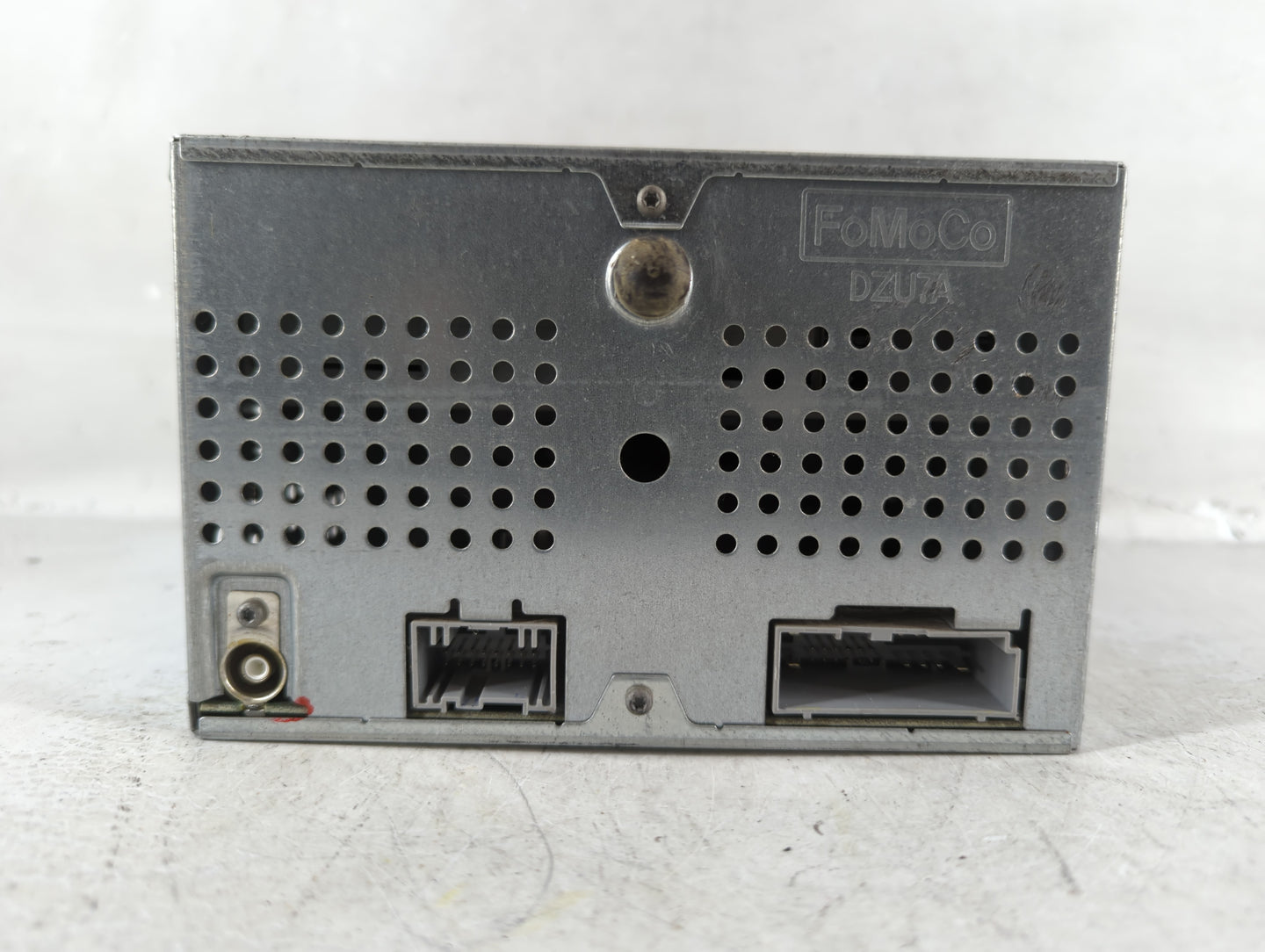 2009 Ford Fusion Radio AM FM Cd Player Receiver Replacement Fits OEM Used Auto Parts - Oemusedautoparts1.com