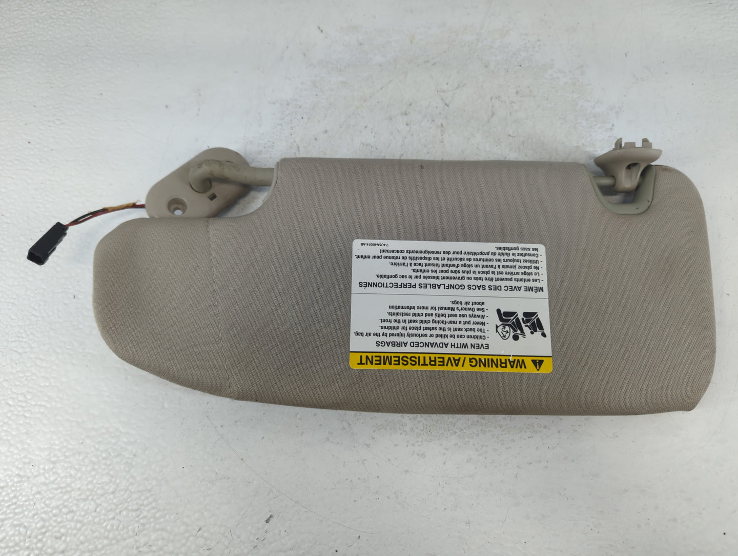 2007-2009 Lincoln Mkz Sun Visor Shade Replacement Driver Left Mirror Fits Fits 2006 2007 2008 2009 OEM Used Auto Parts - Oemusedautoparts1.com