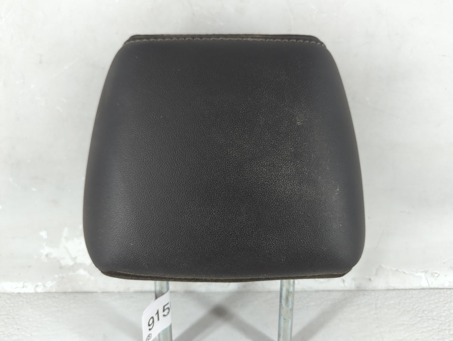 2013-2016 Ford Taurus Headrest Head Rest Rear Seat Fits Fits 2013 2014 2015 2016 OEM Used Auto Parts - Oemusedautoparts1.com