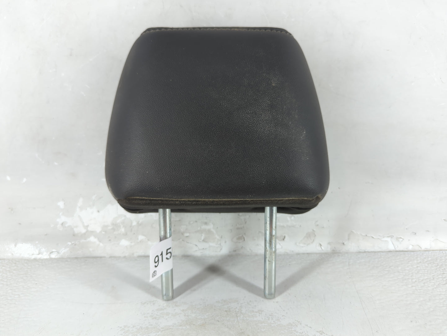 2013-2016 Ford Taurus Headrest Head Rest Rear Seat Fits Fits 2013 2014 2015 2016 OEM Used Auto Parts - Oemusedautoparts1.com