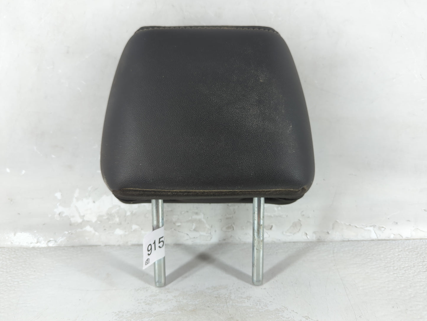 2013-2016 Ford Taurus Headrest Head Rest Rear Seat Fits Fits 2013 2014 2015 2016 OEM Used Auto Parts - Oemusedautoparts1.com