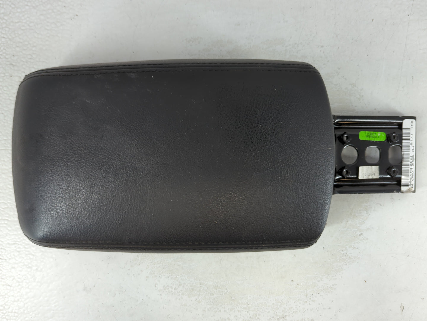 2013 Ford Focus Center Console Armrest Cover Lid Fits OEM Used Auto Parts - Oemusedautoparts1.com