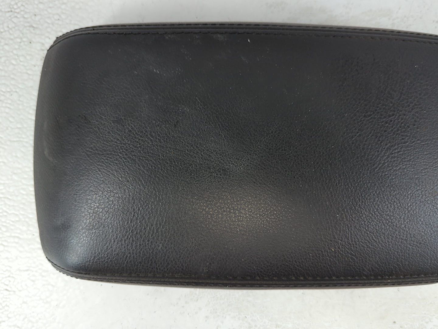 2013 Ford Focus Center Console Armrest Cover Lid Fits OEM Used Auto Parts - Oemusedautoparts1.com