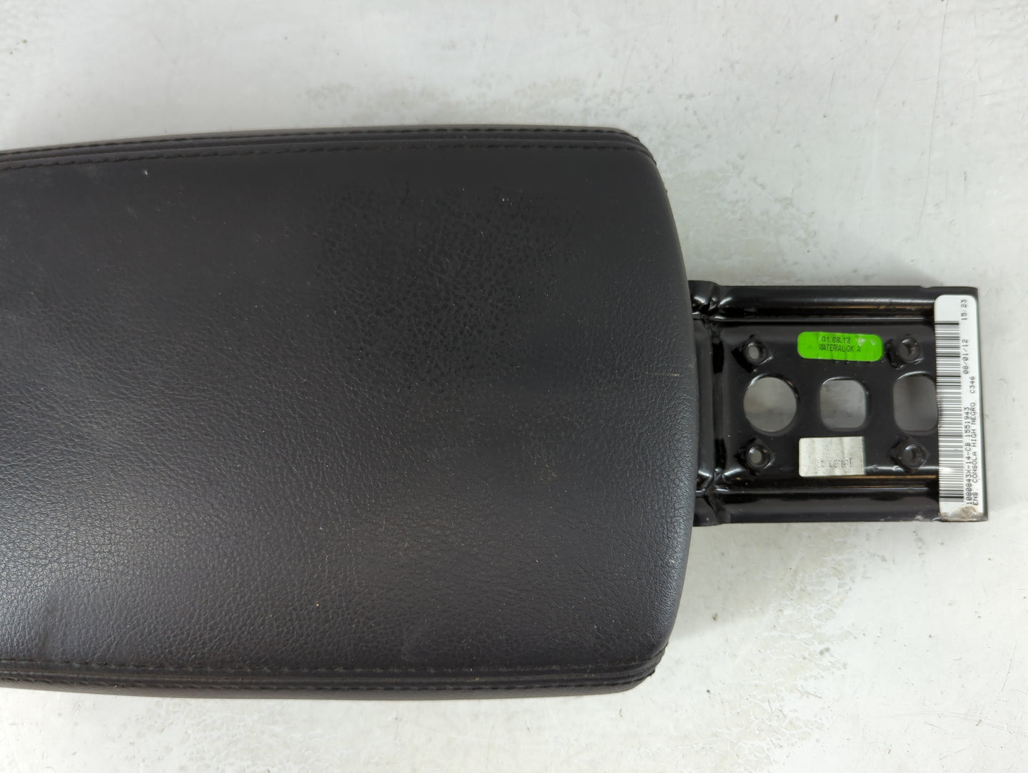 2013 Ford Focus Center Console Armrest Cover Lid Fits OEM Used Auto Parts - Oemusedautoparts1.com