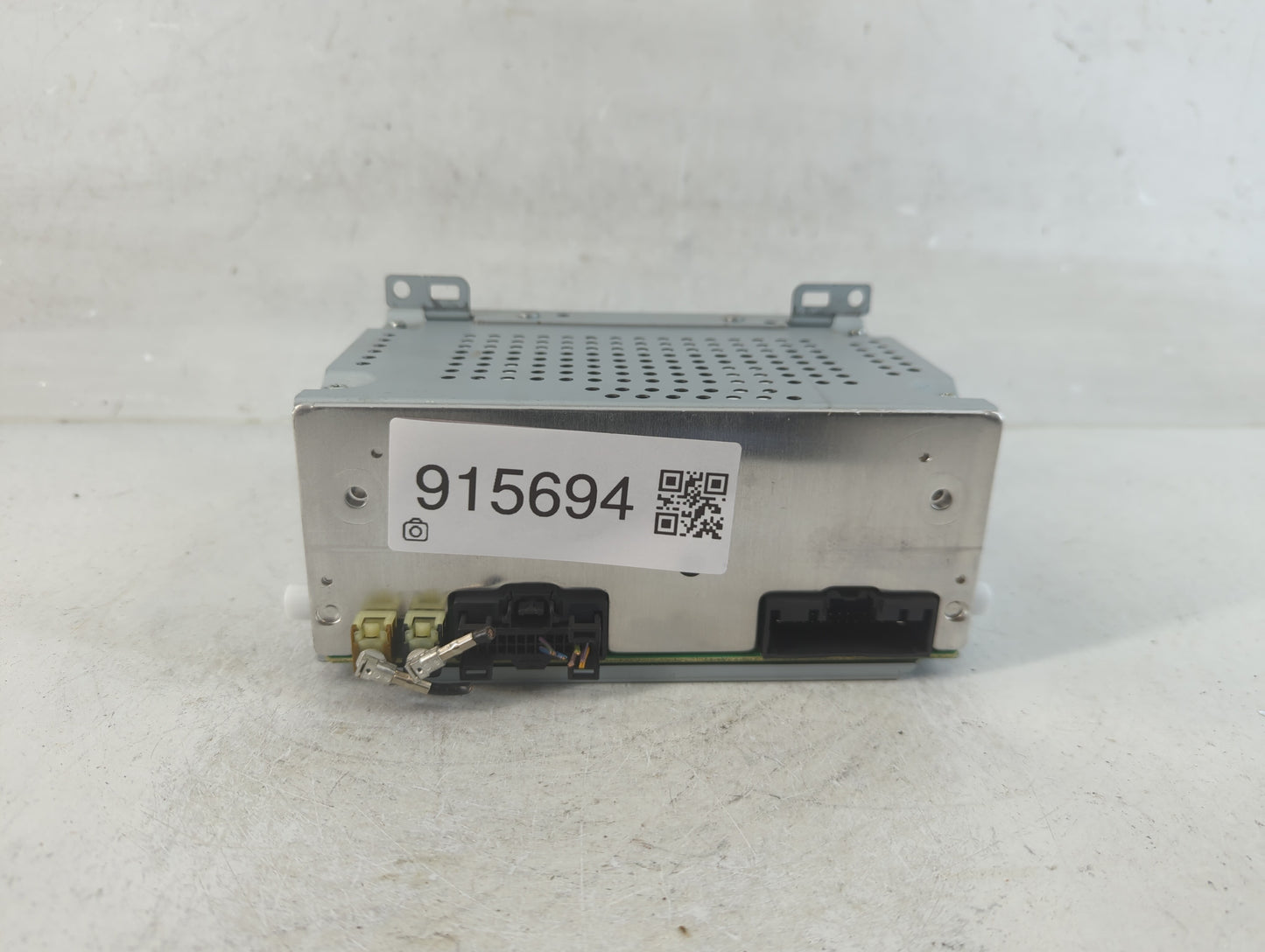 2018 Ford Focus Radio AM FM Cd Player Receiver Replacement P/N:JM5T-18D818-BA Fits OEM Used Auto Parts - Oemusedautoparts1.com