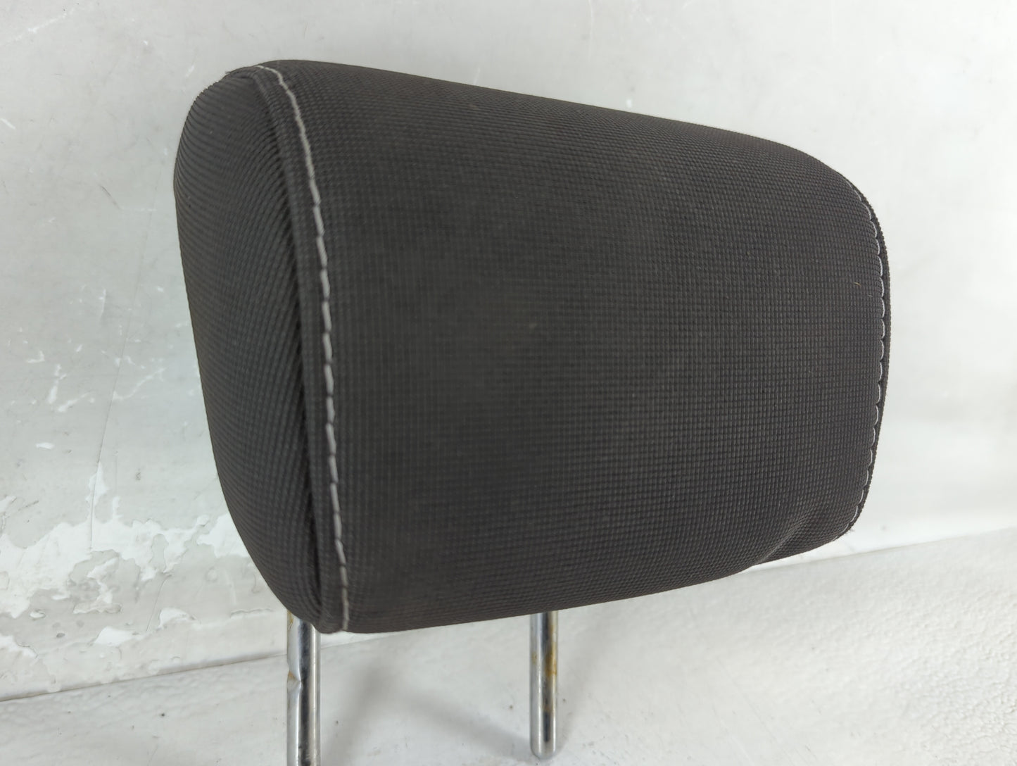 2013-2014 Ford Focus Headrest Head Rest Rear Center Seat Fits Fits 2013 2014 OEM Used Auto Parts - Oemusedautoparts1.com