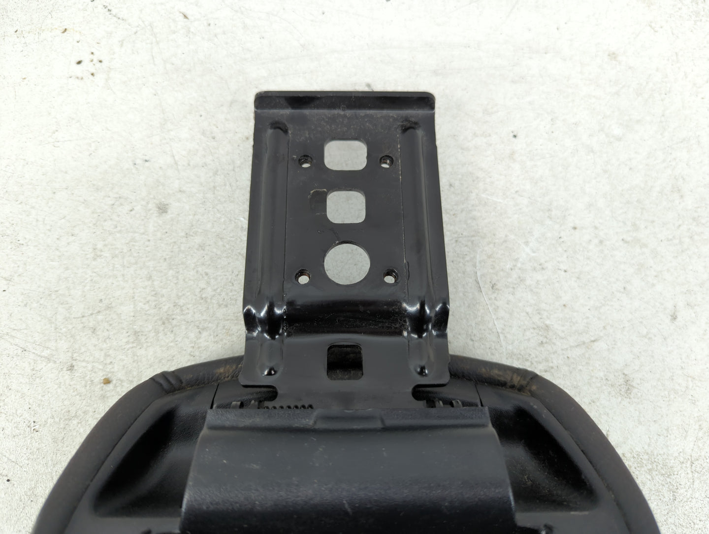 2013 Ford Focus Center Console Armrest Cover Lid P/N:1080843X-14-CB 1024885 Fits OEM Used Auto Parts - Oemusedautoparts1.com