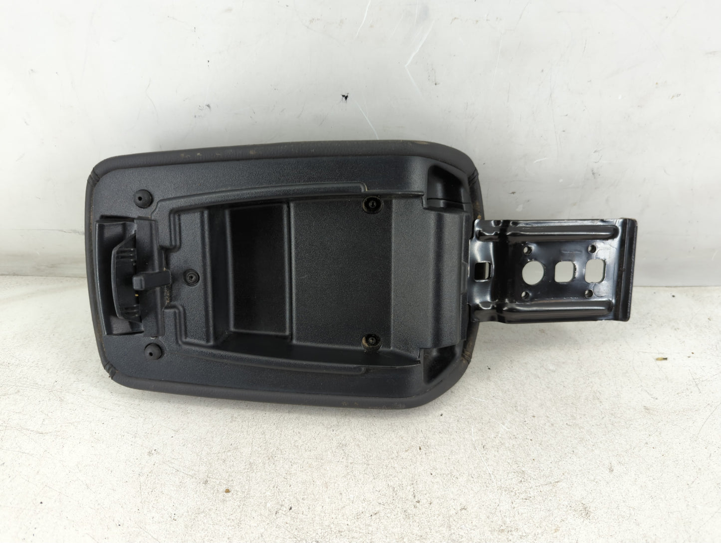 2013 Ford Focus Center Console Armrest Cover Lid P/N:1080843X-14-CB 1024885 Fits OEM Used Auto Parts - Oemusedautoparts1.com