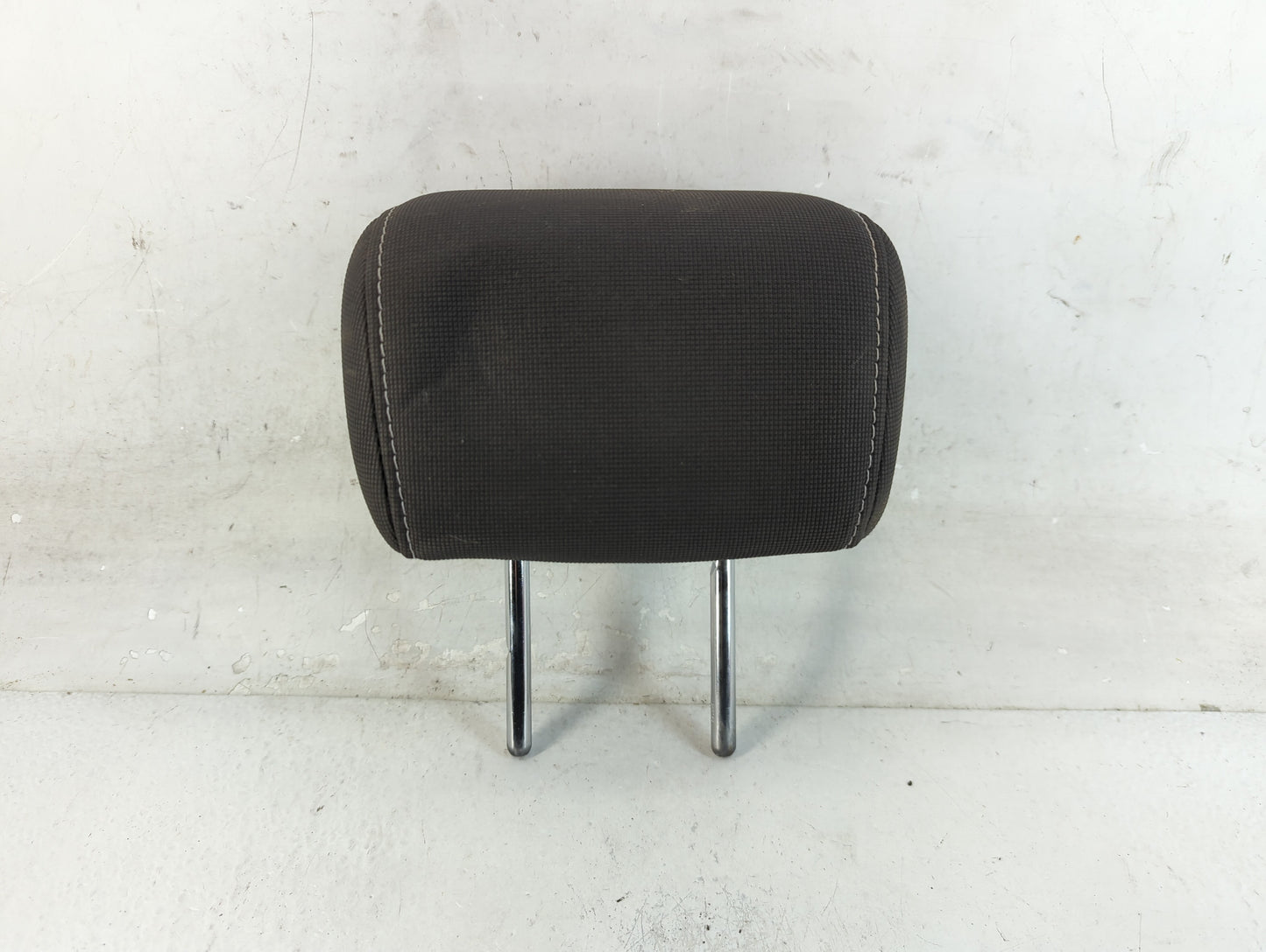 2013-2014 Ford Focus Headrest Head Rest Rear Center Seat Fits Fits 2013 2014 OEM Used Auto Parts - Oemusedautoparts1.com