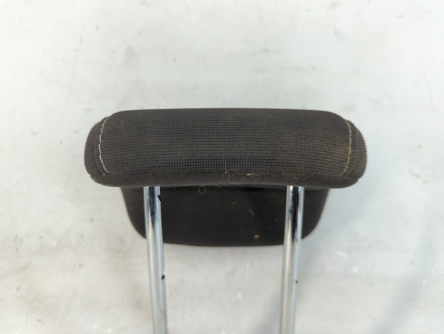 2013-2014 Ford Focus Headrest Head Rest Rear Center Seat Fits Fits 2013 2014 OEM Used Auto Parts - Oemusedautoparts1.com