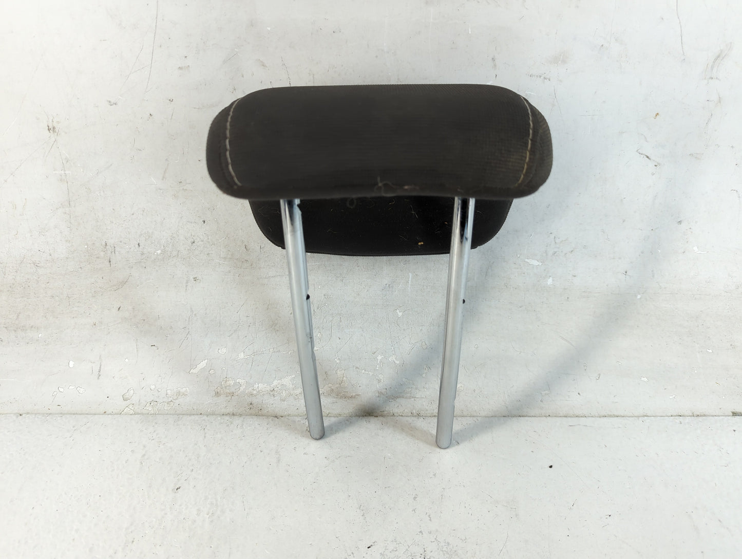 2013-2014 Ford Focus Headrest Head Rest Rear Center Seat Fits Fits 2013 2014 OEM Used Auto Parts - Oemusedautoparts1.com